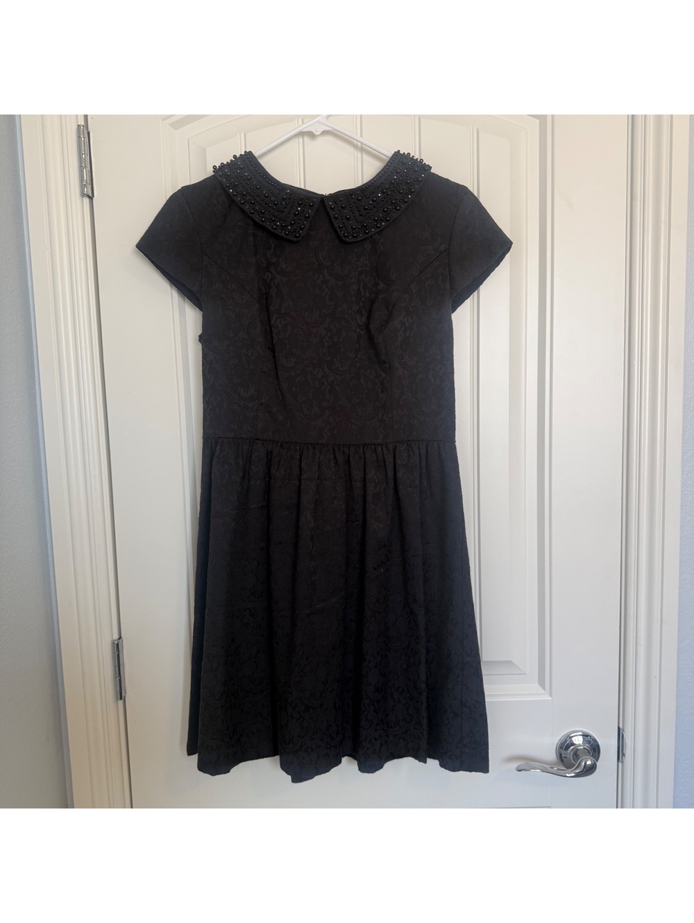 Kensie Black Textured Short Sleeve Dress with Beaded Peter Pan Collar Size M